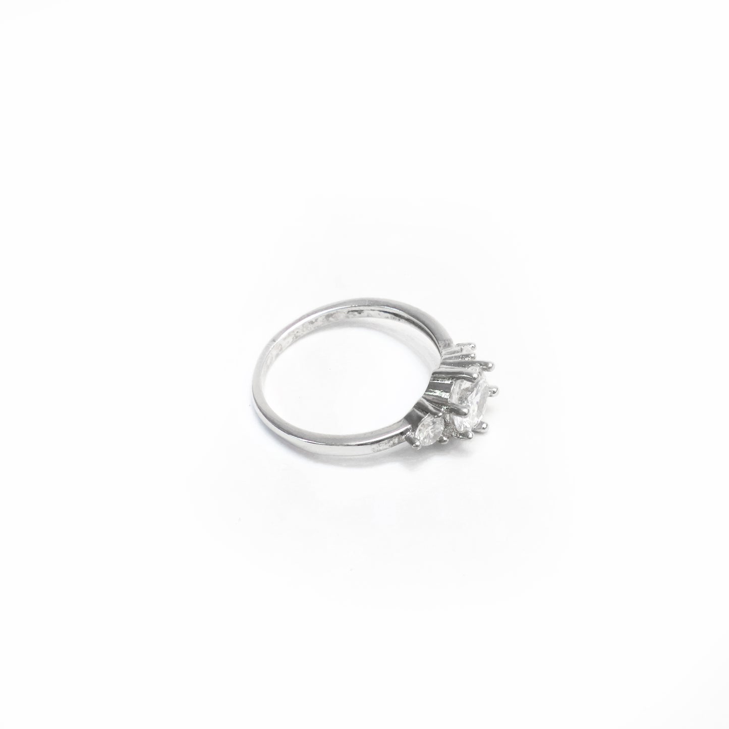 ZYRAN SINGLE STONE SILVER RING