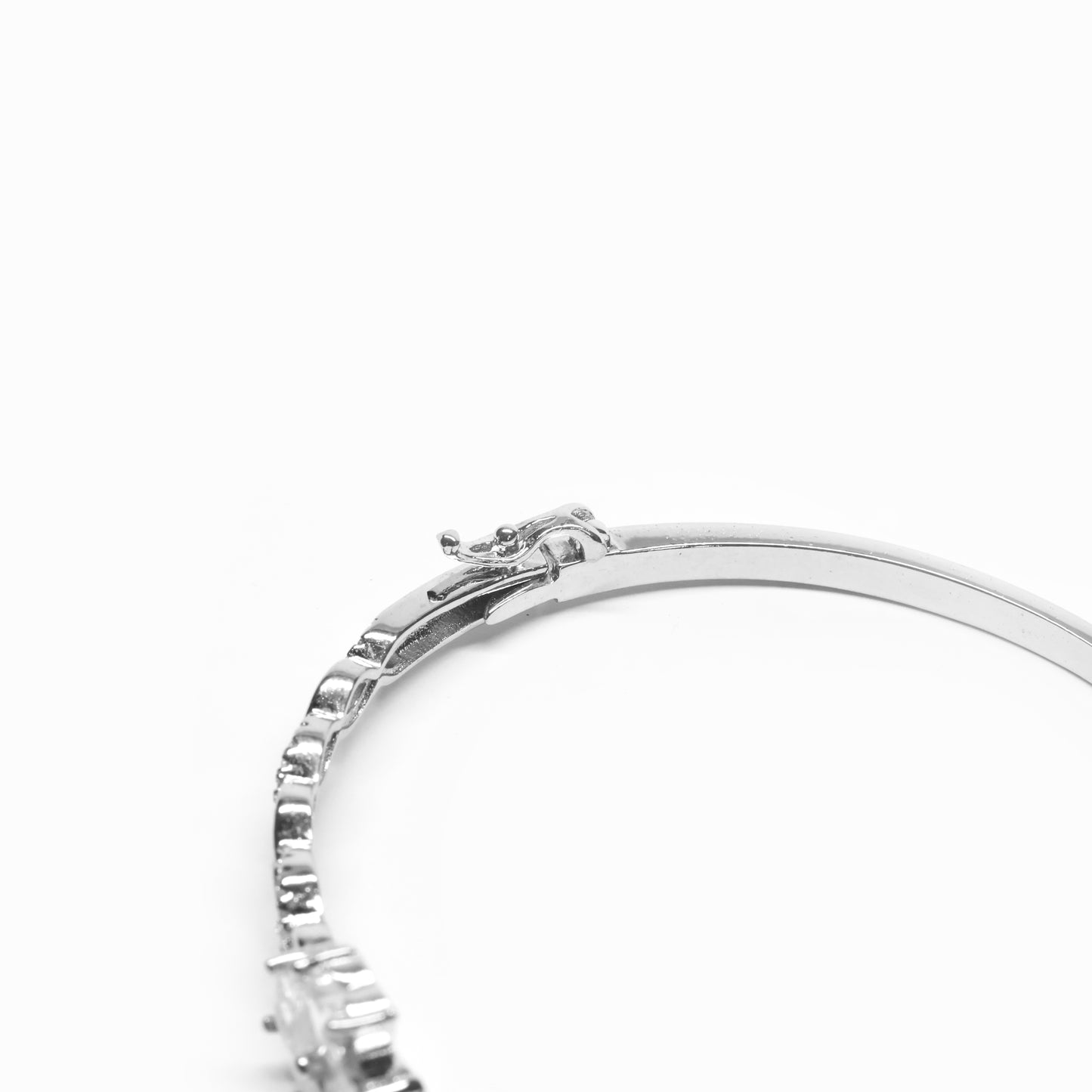 FOREVER LASTING SILVER BRACELET