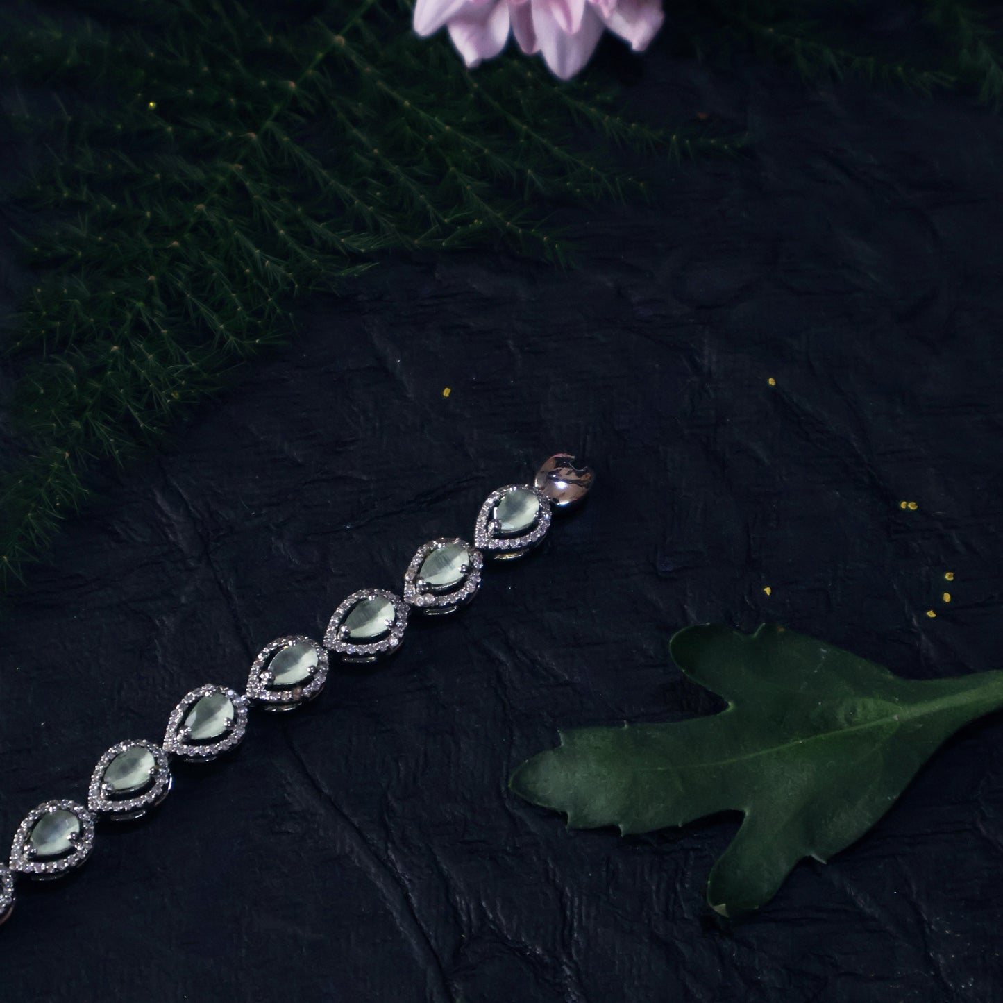 OLIVE SILVER BRACELET