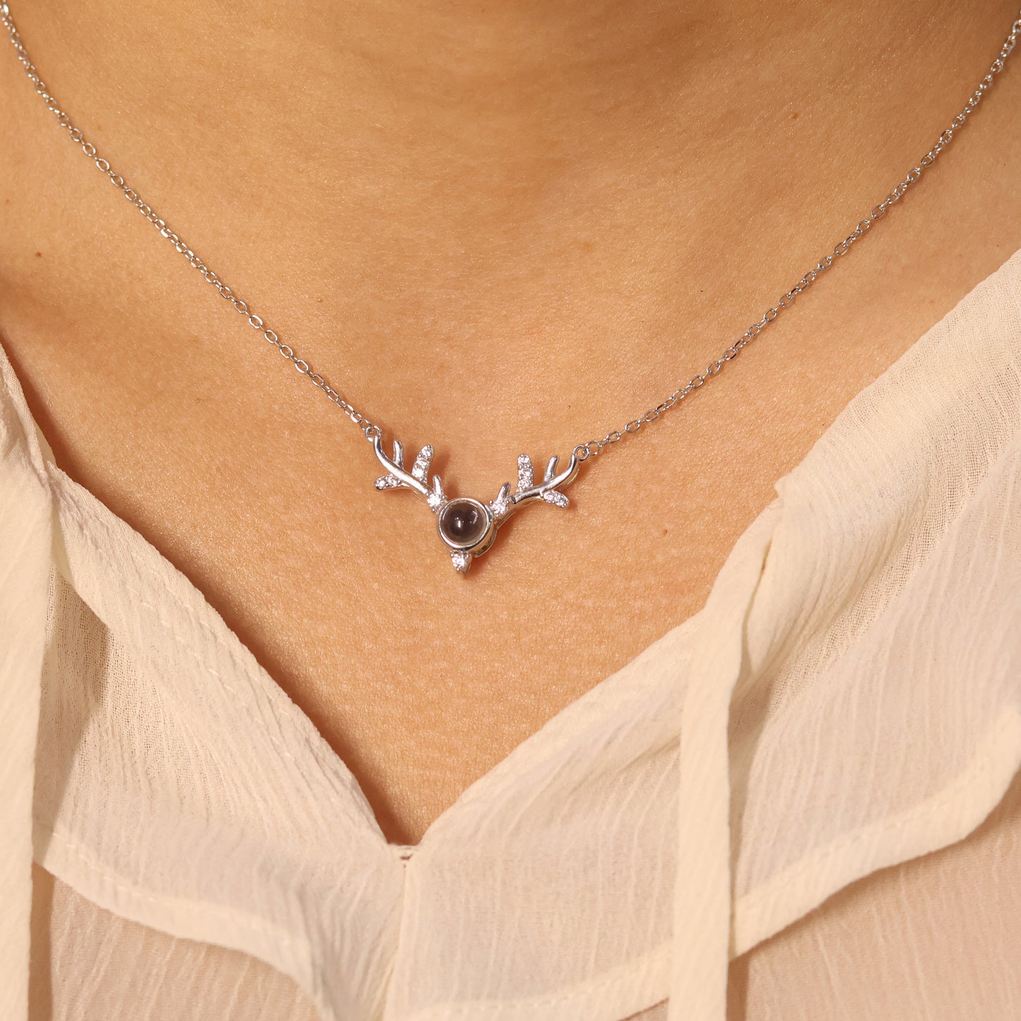 SANTA’S SLEIGH PULLER NECKLACE