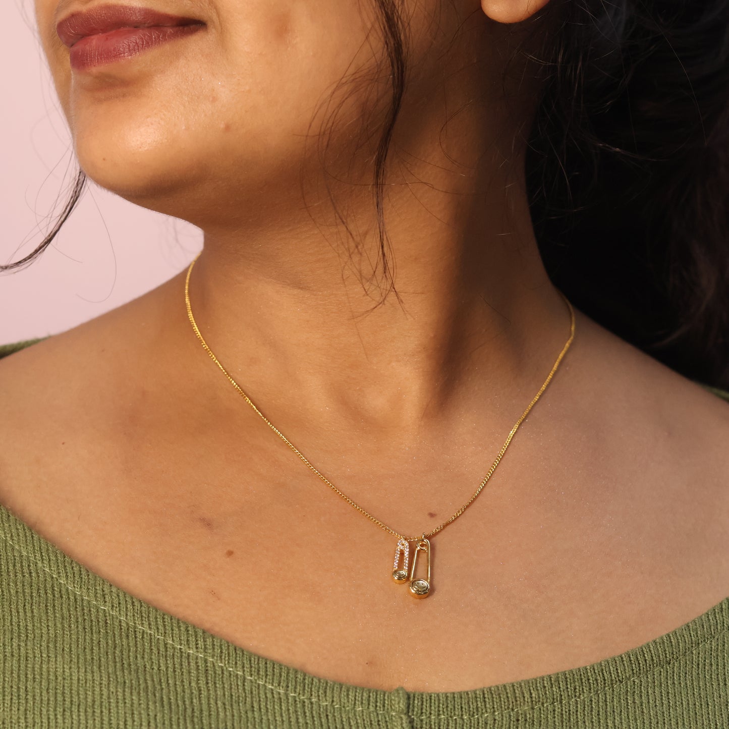 AIMIE HANGING NECKLACE